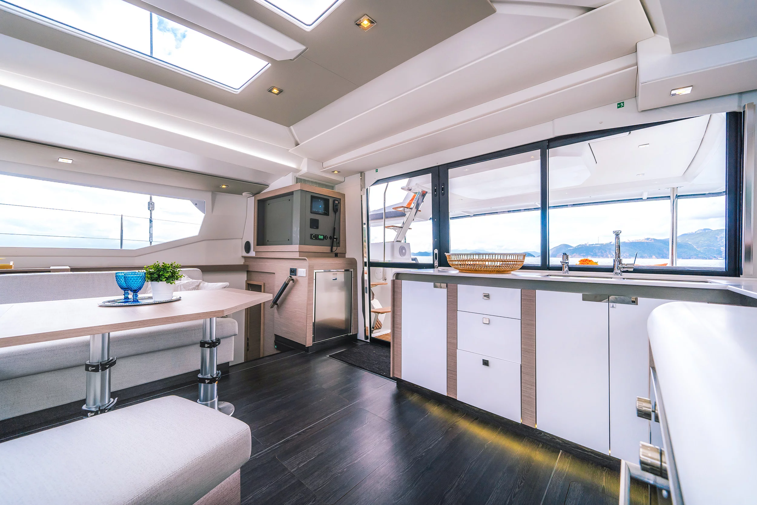 Fountaine Pajot Tanna 47 - 5 + 1 cab. (First Life)  - 13