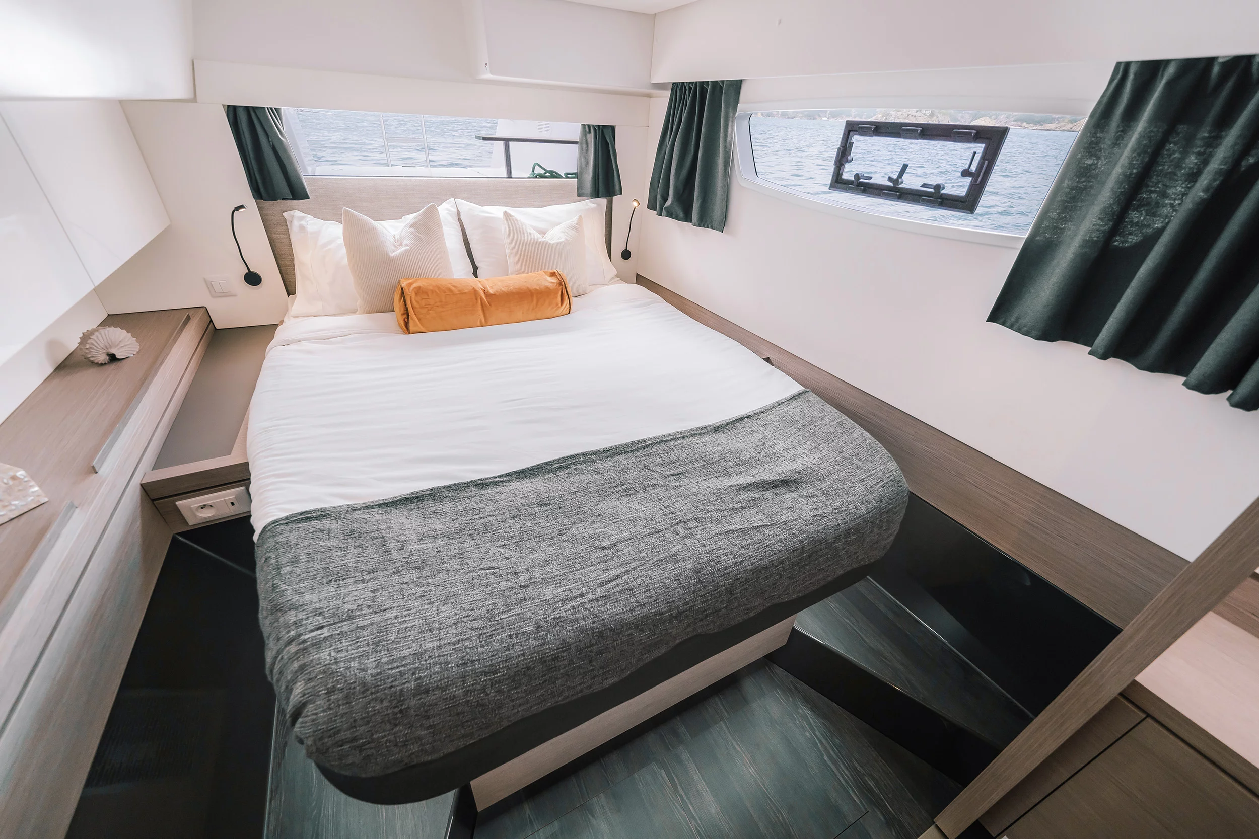 Fountaine Pajot Tanna 47 - 5 + 1 cab. (First Life)  - 14