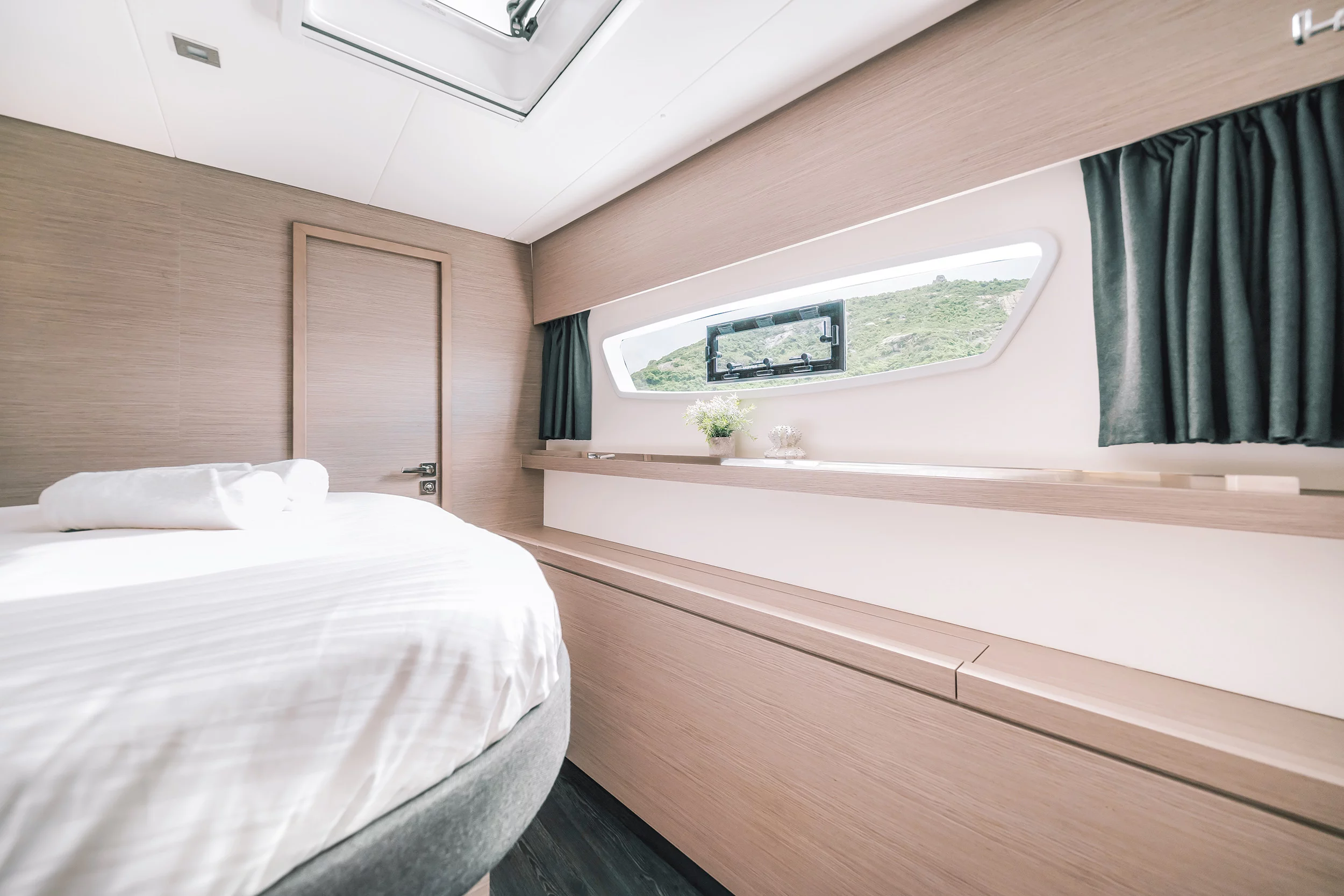 Fountaine Pajot Tanna 47 - 5 + 1 cab. (First Life)  - 16