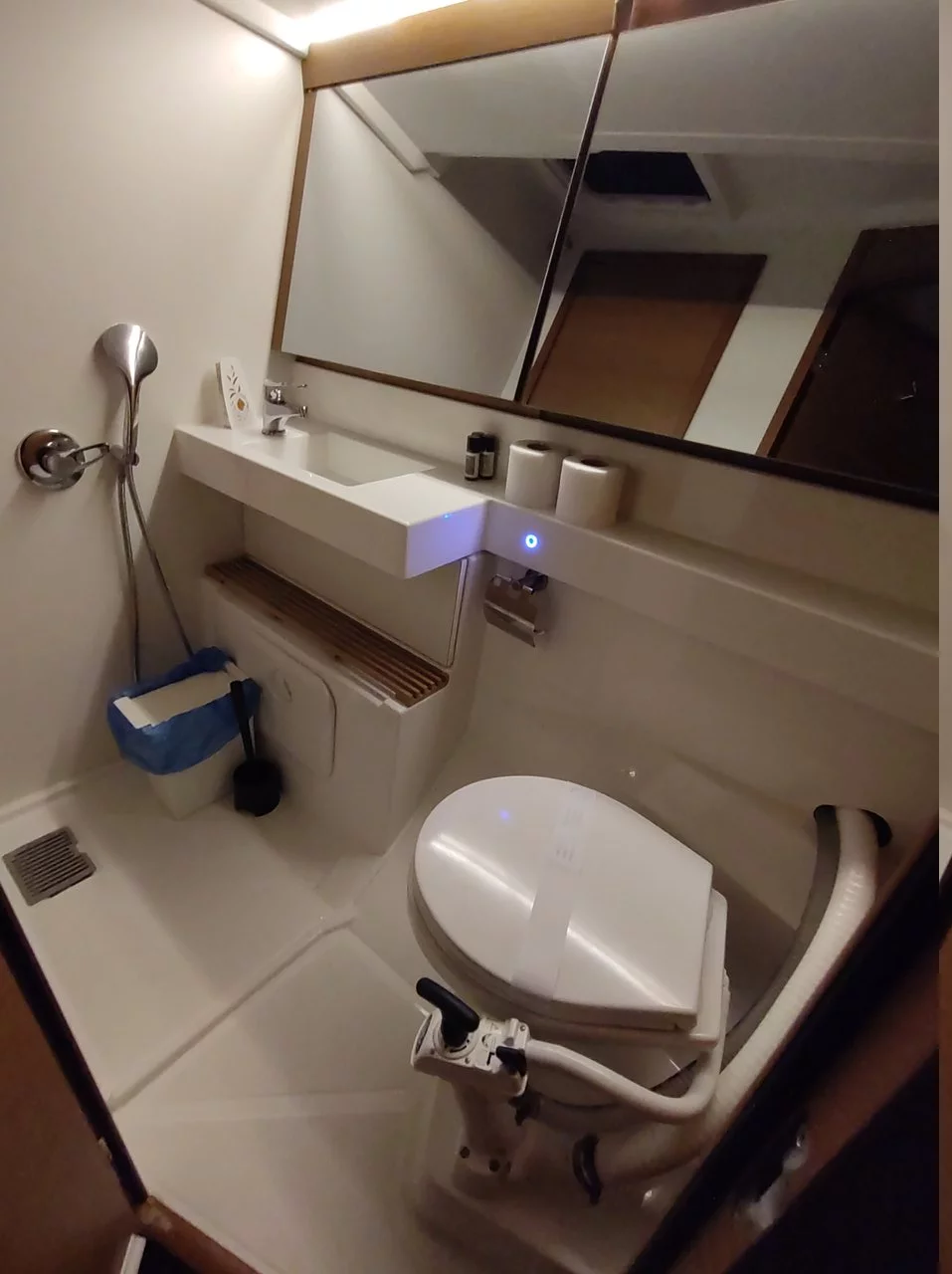 Sun Odyssey 440 (Habibi)  - 18