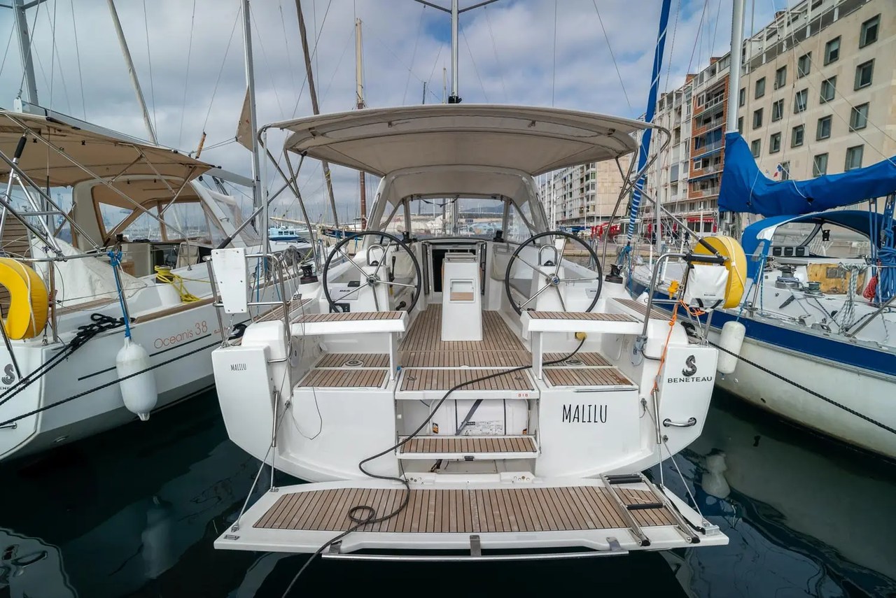 Photo #1 - Oceanis 35.1 (Malilu) in Toulon - 42052
