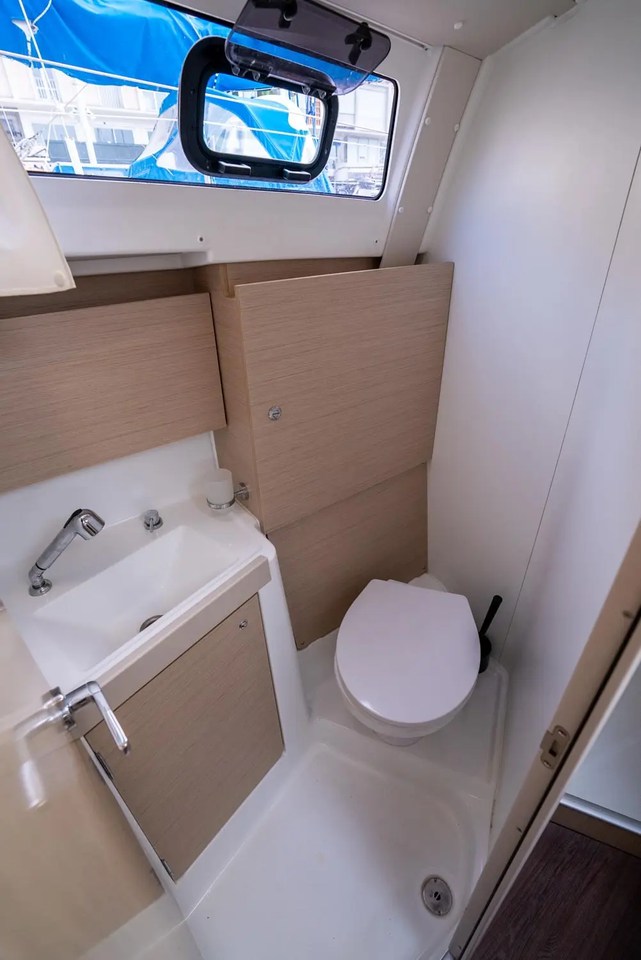 Photo #12 - Oceanis 35.1 (Malilu) in Toulon - 42052