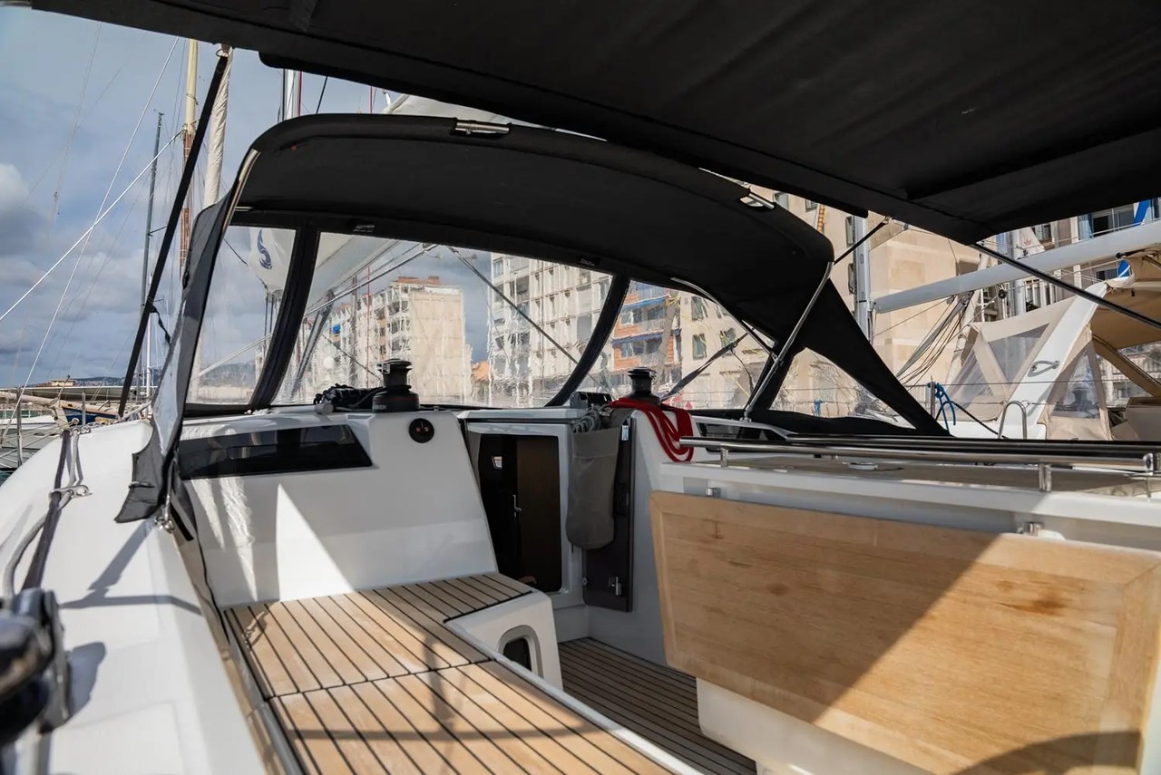 Photo #5 - Oceanis 40.1 (Polemas) in Toulon - 42053