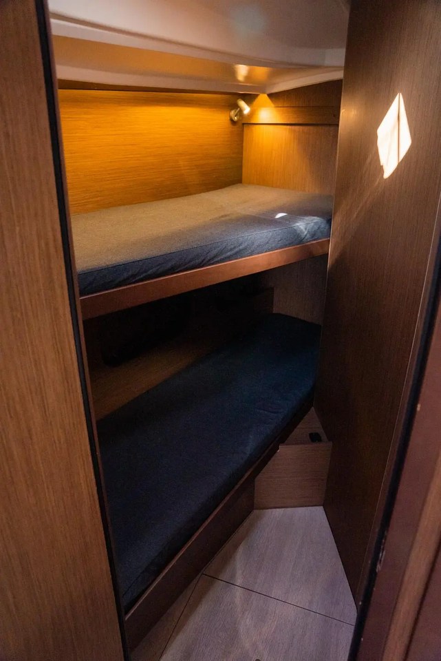 Photo #10 - Oceanis 40.1 (Polemas) in Toulon - 42053
