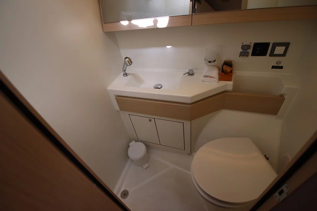 Oceanis 46.1 (Liberty)  - 17