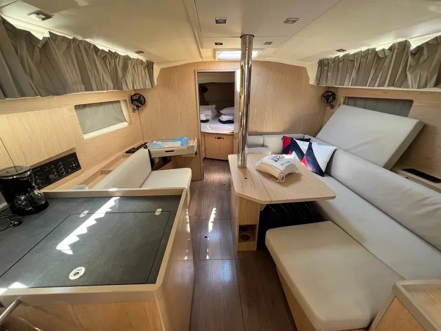 Oceanis 41.1 (Amandine III)  - 2