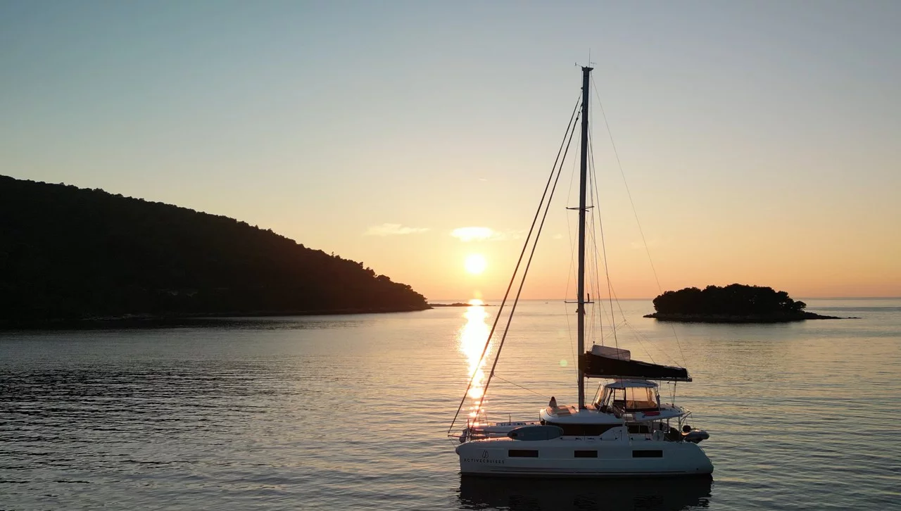 Lagoon 46 - 4 + 2 cab. (Active Cruises)  - 6