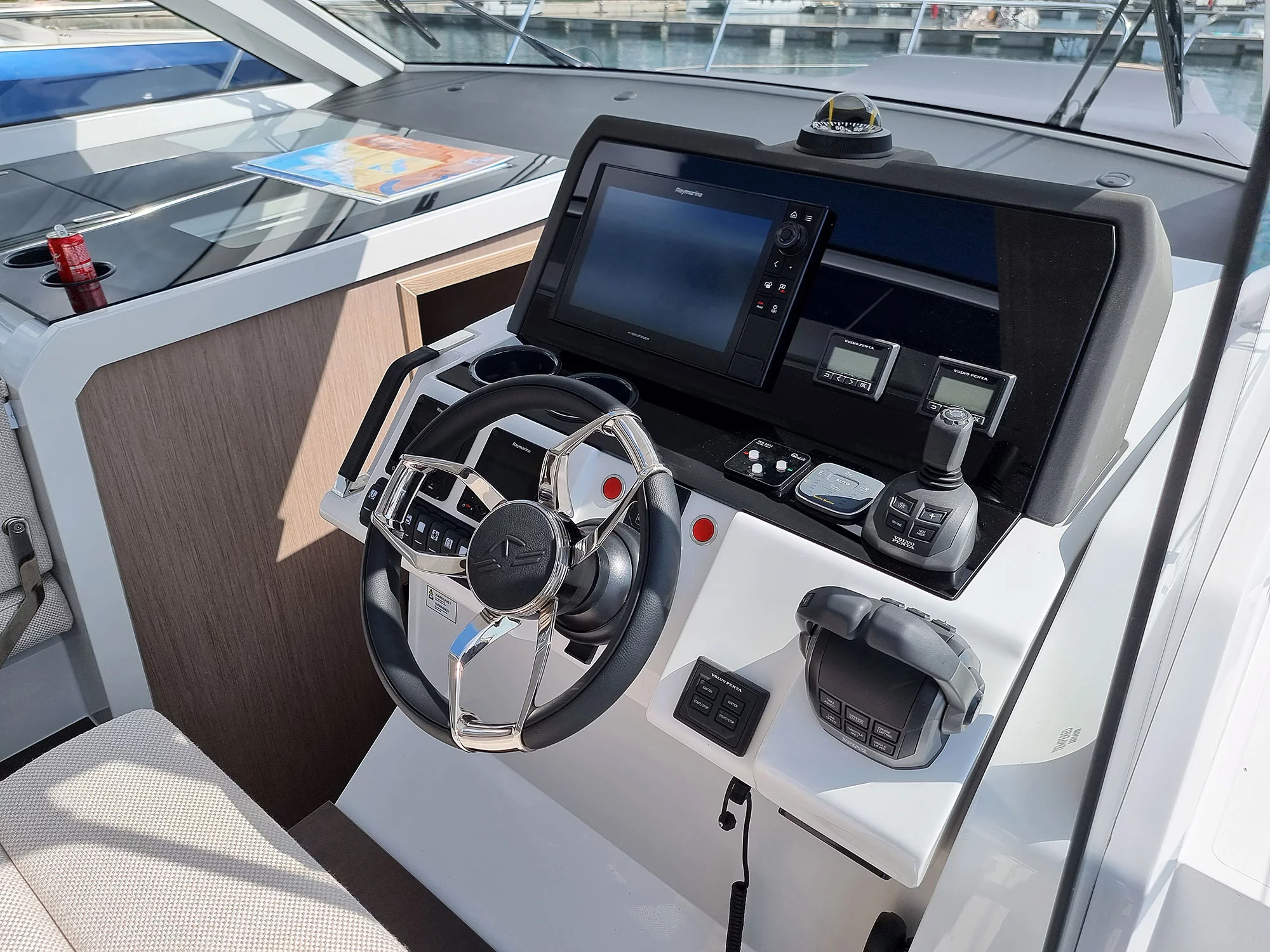 Sealine C390 (Tireless)  - 10
