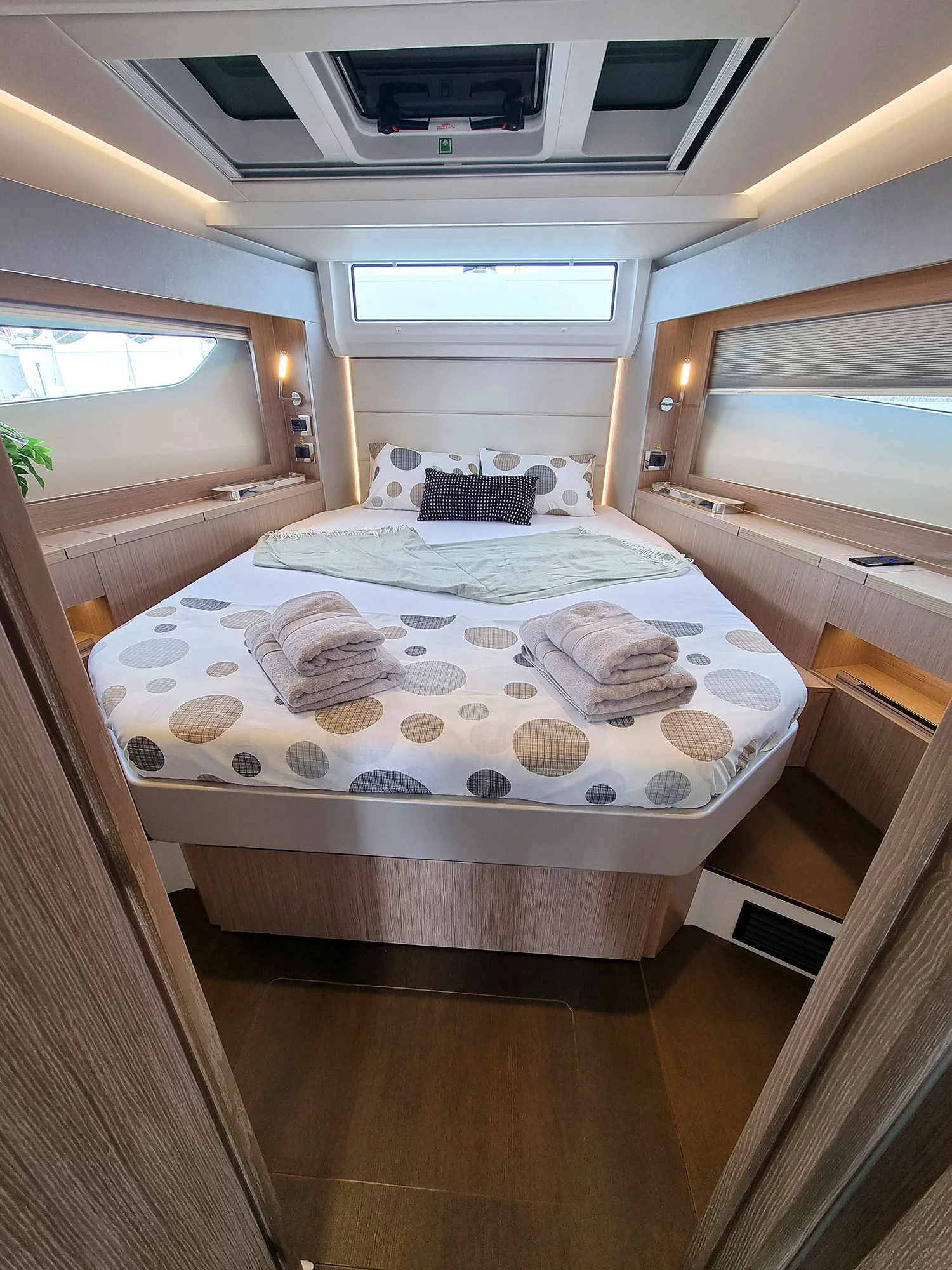 Sealine C390 (Tireless)  - 11