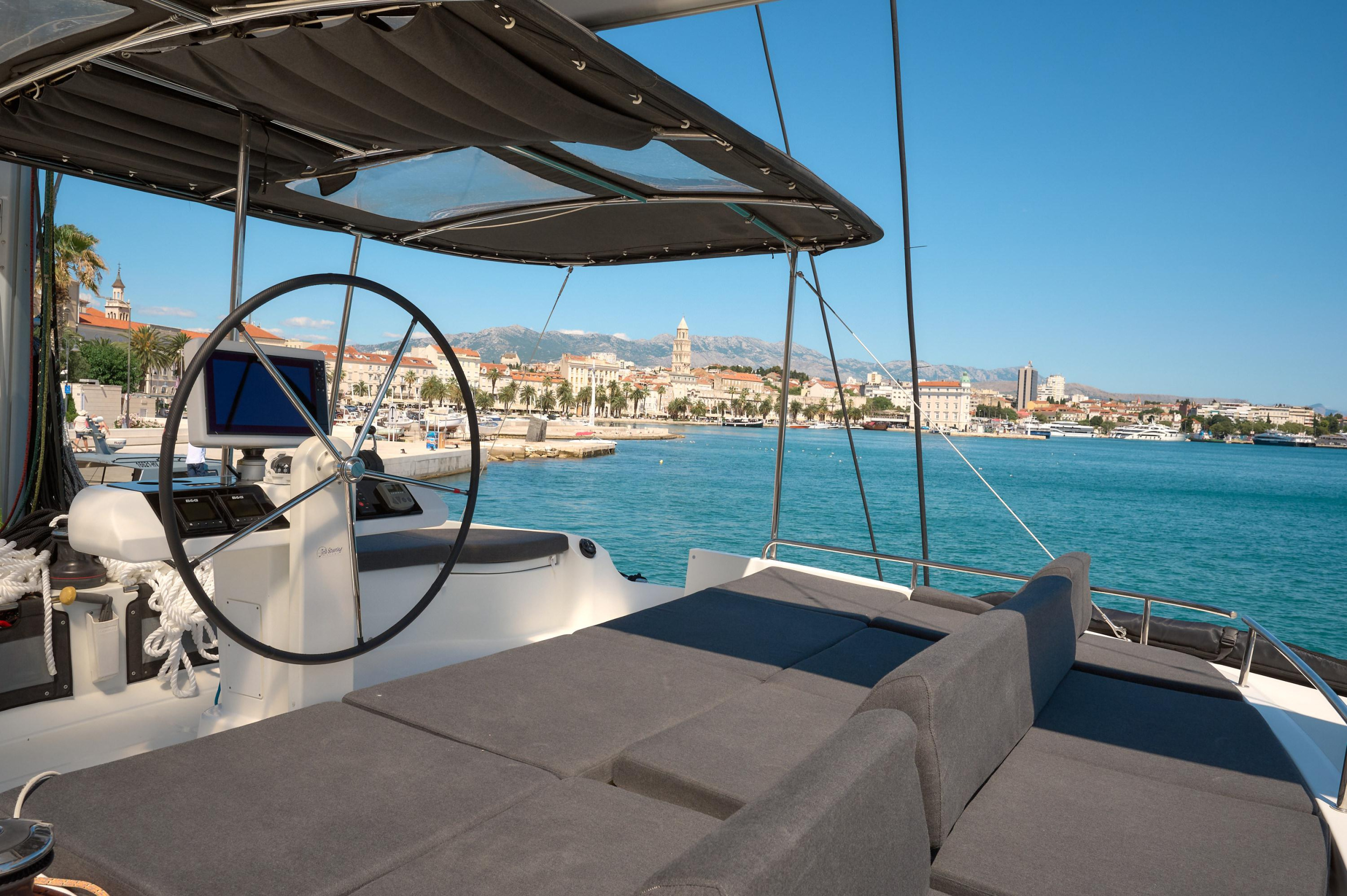 Photo #7 - Lagoon 52 F - 6 + 2 cab. (Akana) in Trogir - 42103