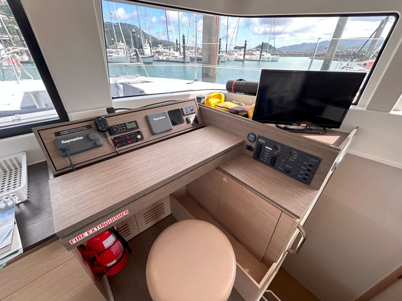 Photo #6 - Bali 4.3 (CELENO) in Airlie Beach - 42133