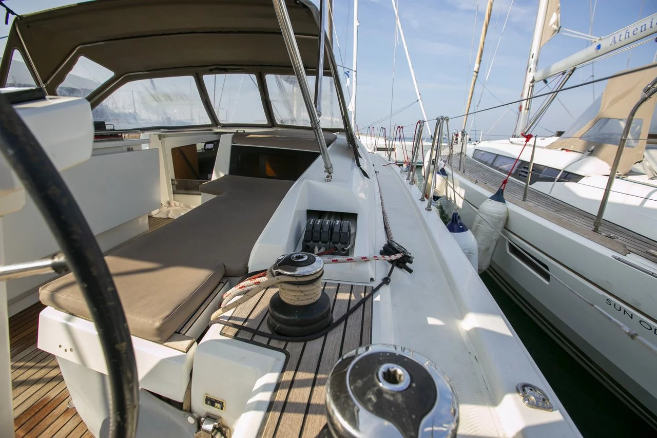 Oceanis 46.1 (Dancing Queen)  - 7