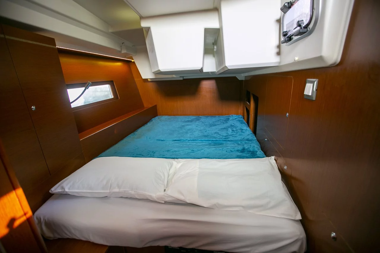 Oceanis 46.1 (Dancing Queen)  - 8
