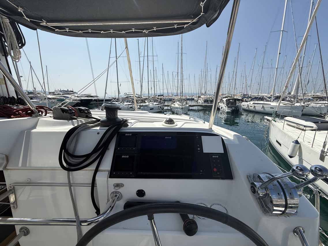 Photo #5 - Lagoon 39 - 4 + 2 cab. (Amazing) in Split - 42143