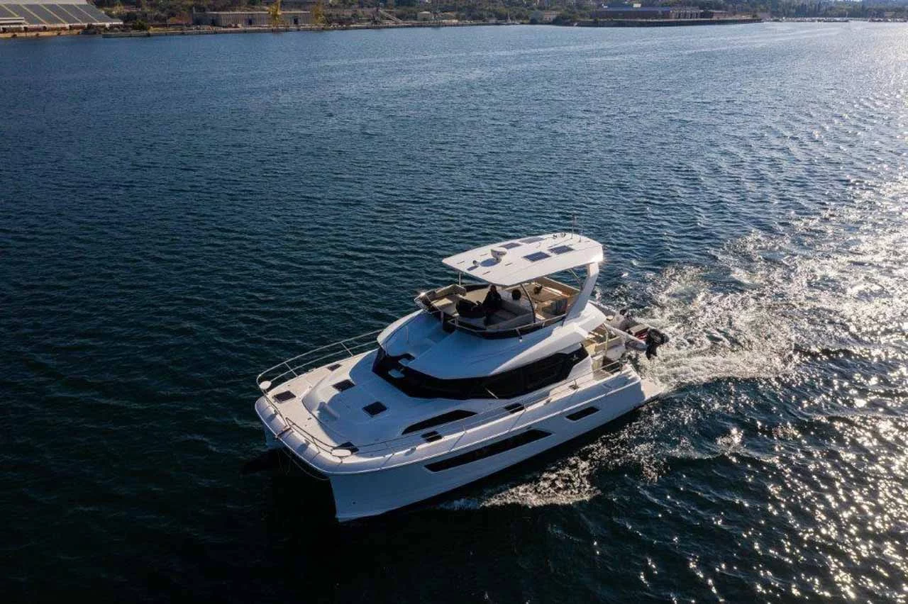Aquila 44 (Adriatic Z)  - 4