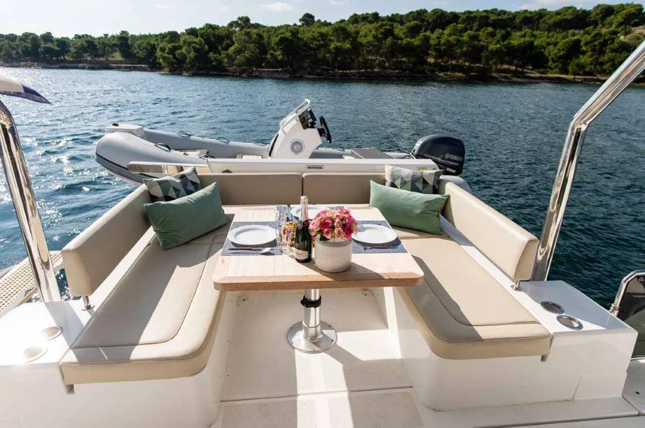 Aquila 44 (Adriatic Z)  - 12