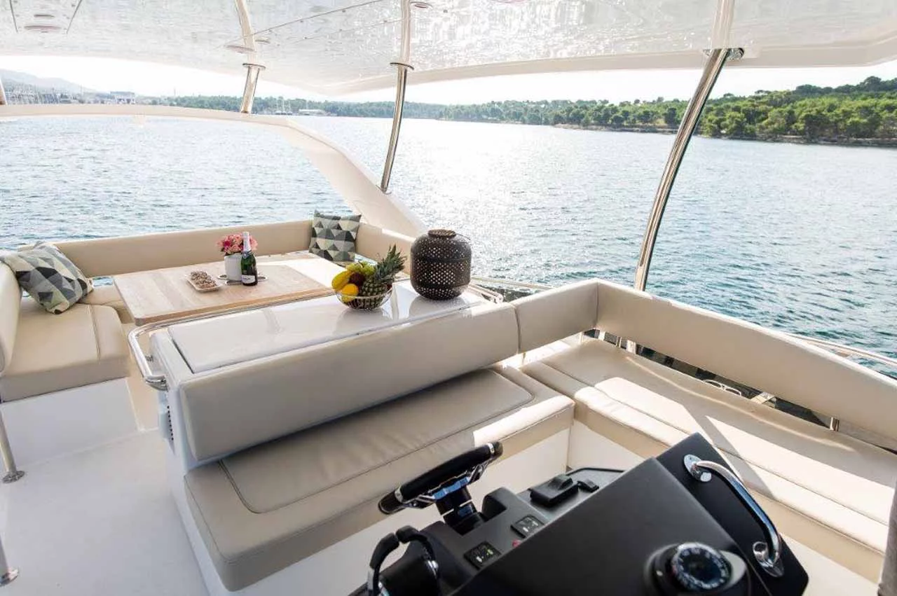 Aquila 44 (Adriatic Z)  - 16