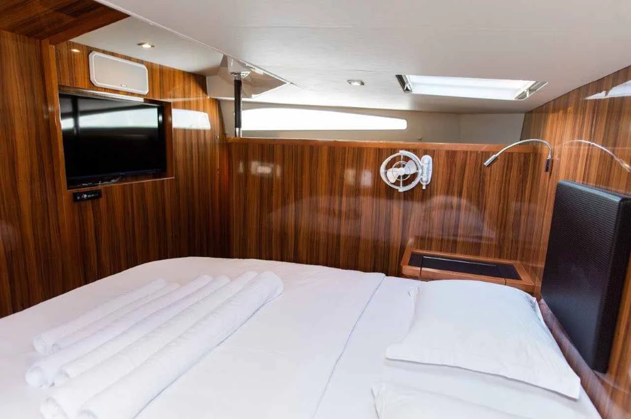 Aquila 44 (Adriatic Z)  - 25