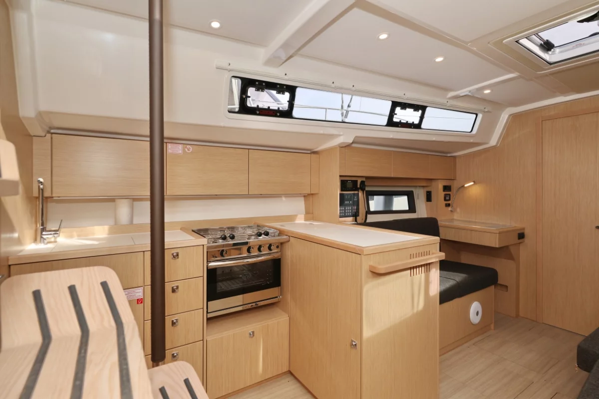 Bavaria C38 (Freewise)  - 9