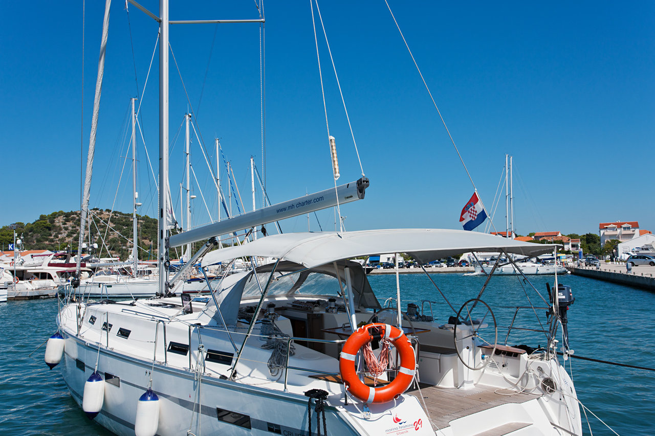 Photo #7 - Bavaria Cruiser 50 (MH 29) in Murter - 42199