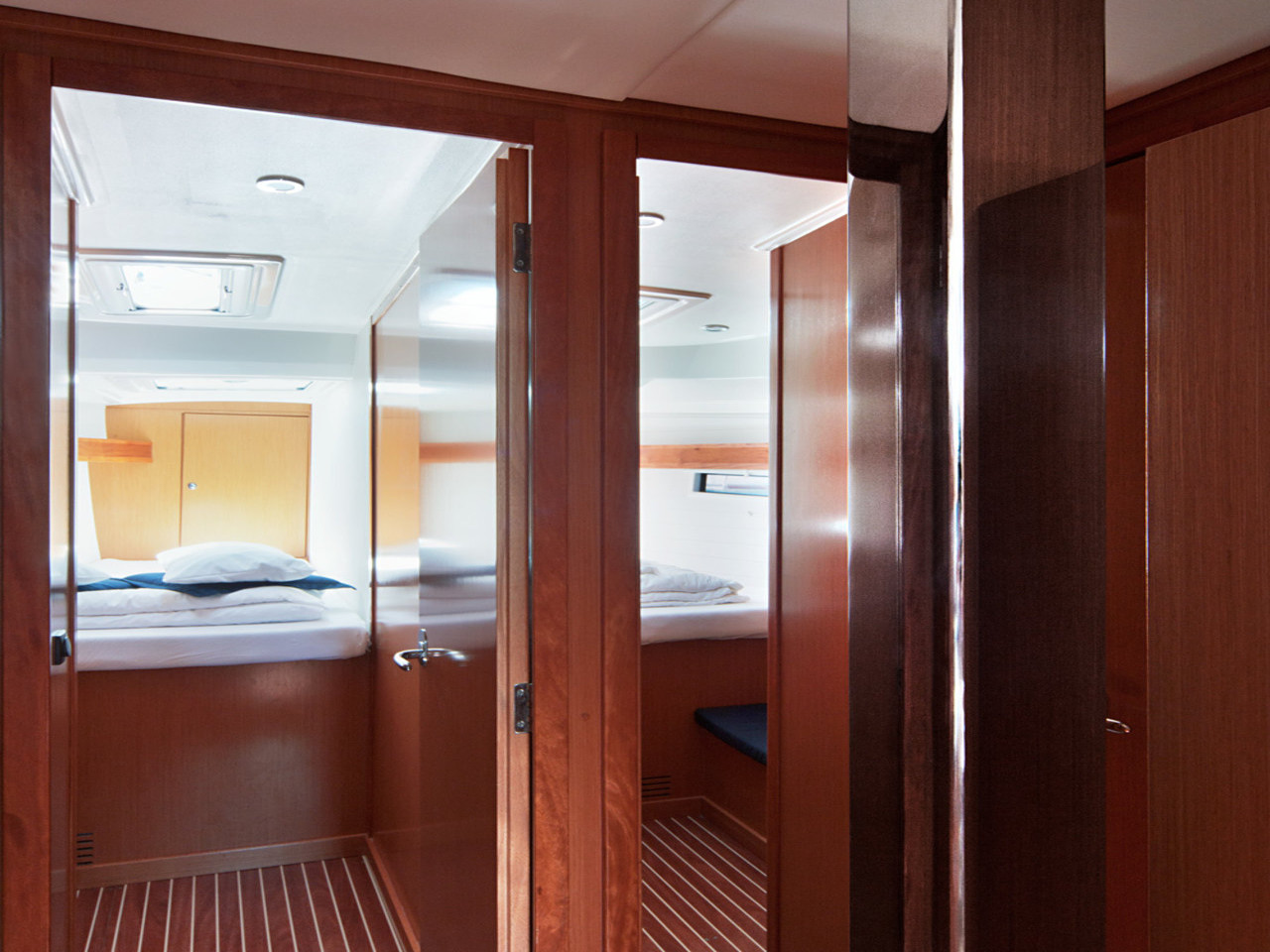 Photo #21 - Bavaria Cruiser 50 (MH 29) in Murter - 42199