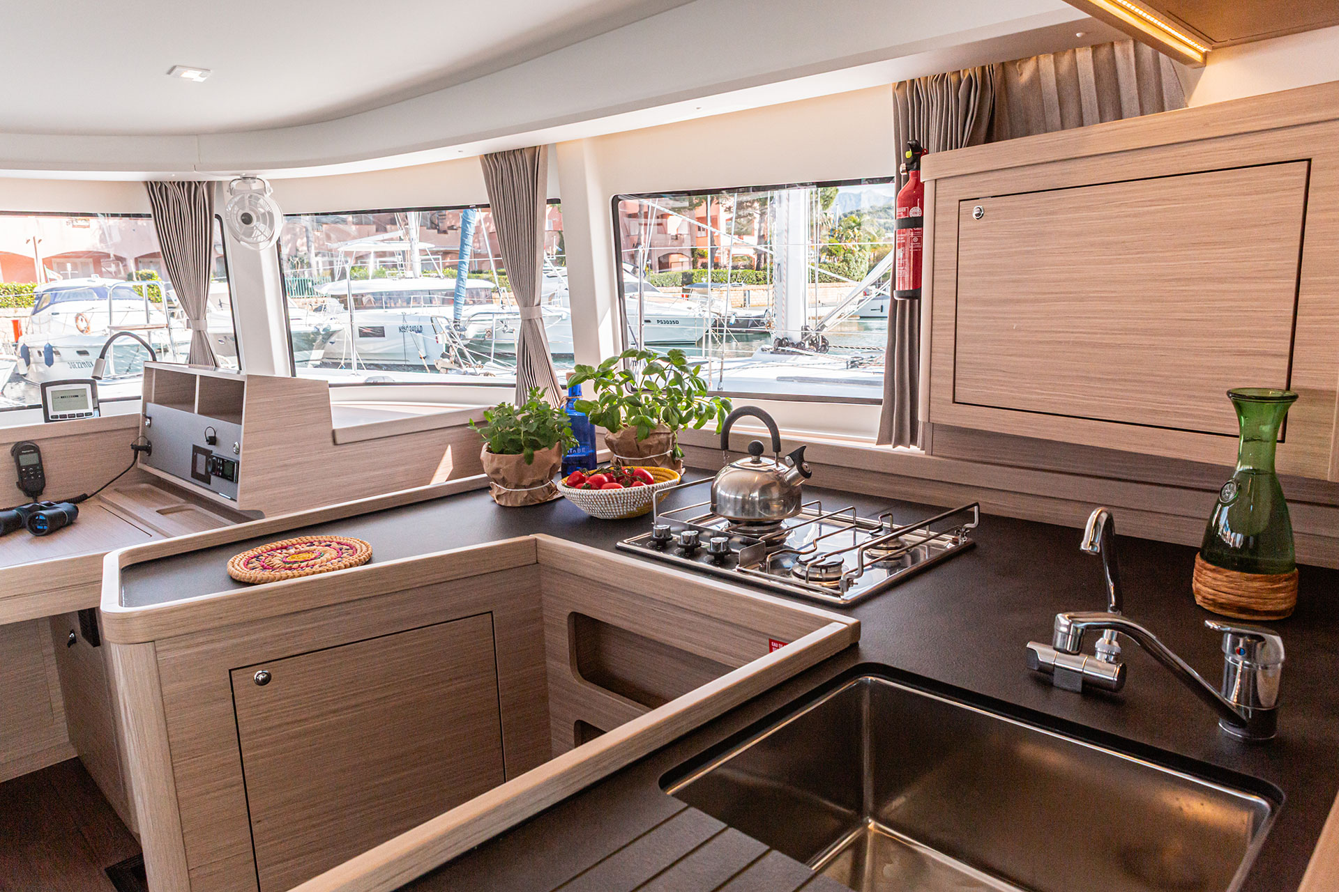 Photo #9 - Lagoon 42 - 4 + 1 cab. (Almalu) in Portorosa - 42245