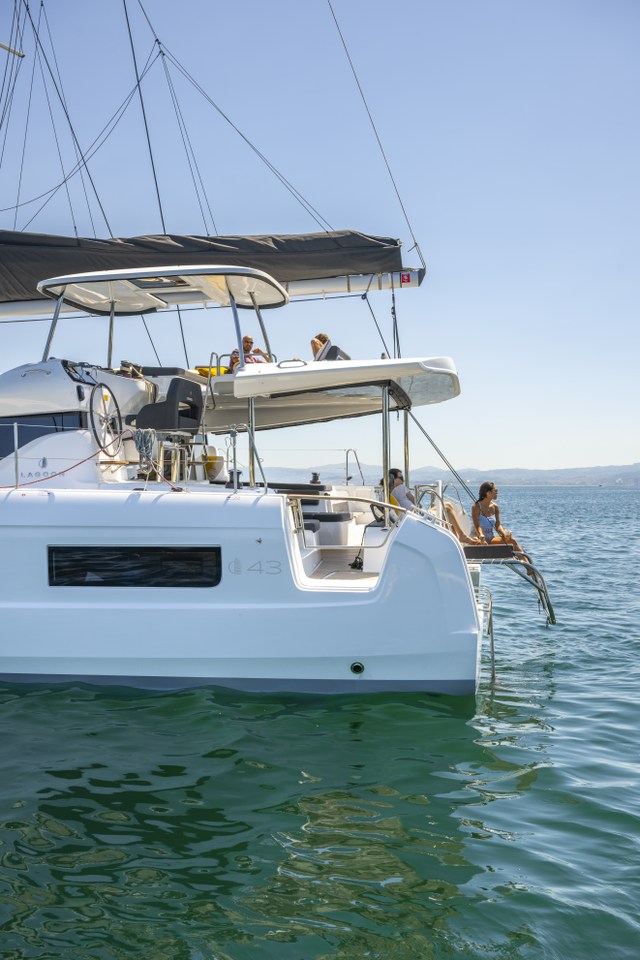 Photo #9 - Lagoon 43 - 4 + 2 cab. (Stela) in Trogir - 42250