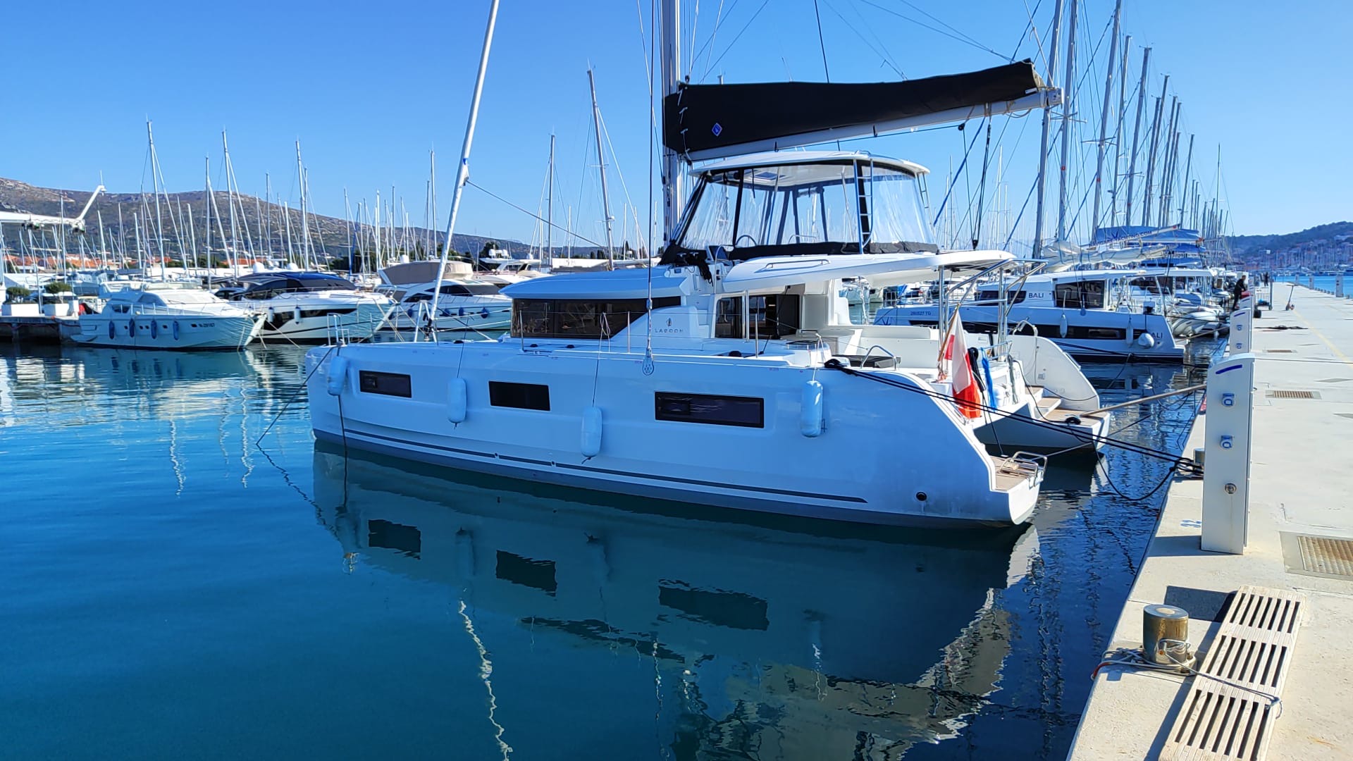 Photo #4 - Lagoon 46 - 4 + 2 cab. (Casiopea) in Trogir - 42251