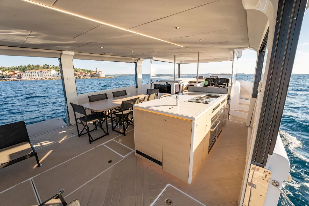Island Cruising Boat - 4 + 1 cab. (SEALODGE II)  - 11