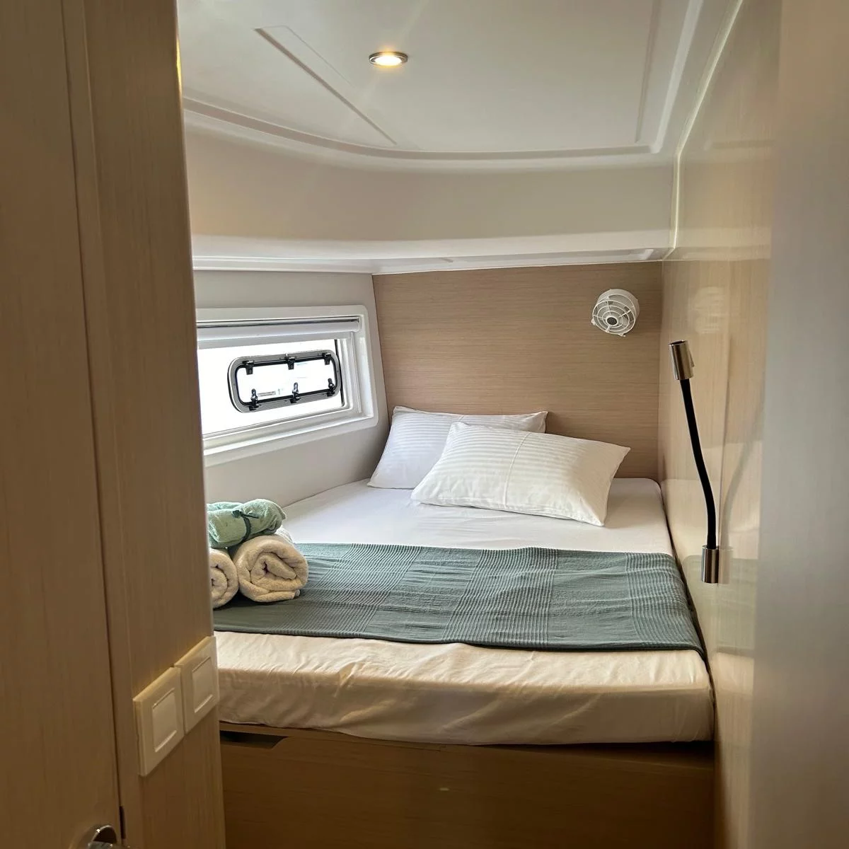 Island Cruising Boat - 4 + 1 cab. (SEALODGE II)  - 13