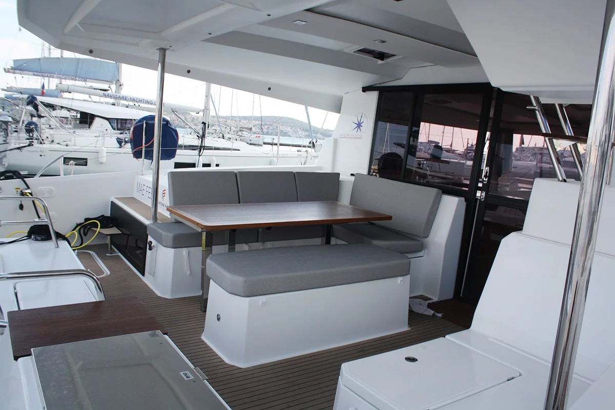 Fountaine Pajot Astrea 42 (Mae Fee)  - 2