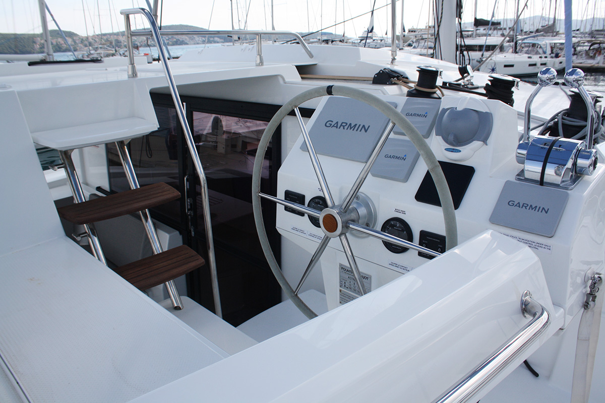 Photo #4 - Fountaine Pajot Astrea 42 (Mae Fee) en Trogir - 42275