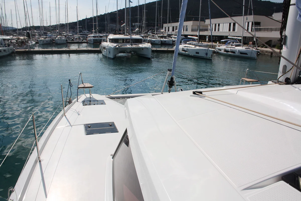Fountaine Pajot Astrea 42 (Mae Fee)  - 8