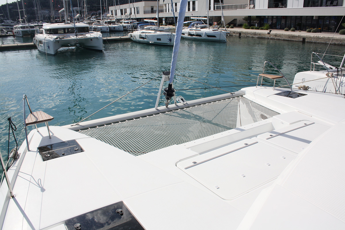 Photo #10 - Fountaine Pajot Astrea 42 (Mae Fee) en Trogir - 42275