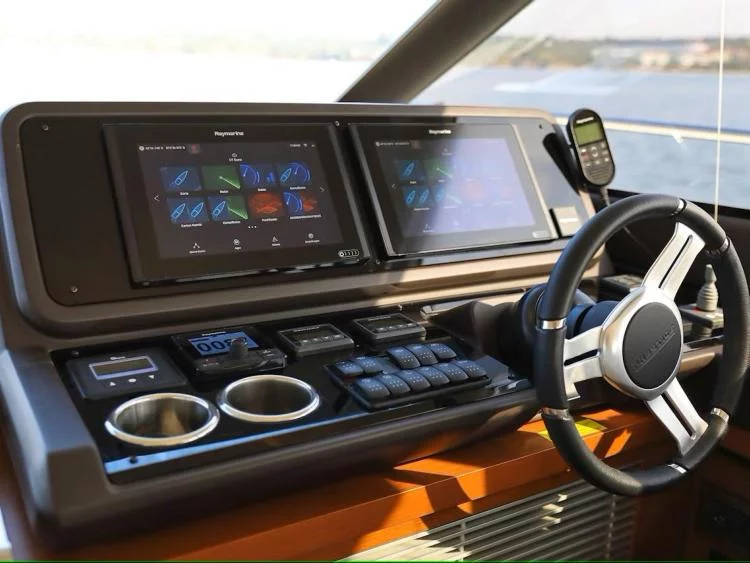 Prestige 520 Flybridge (Medusa)  - 4