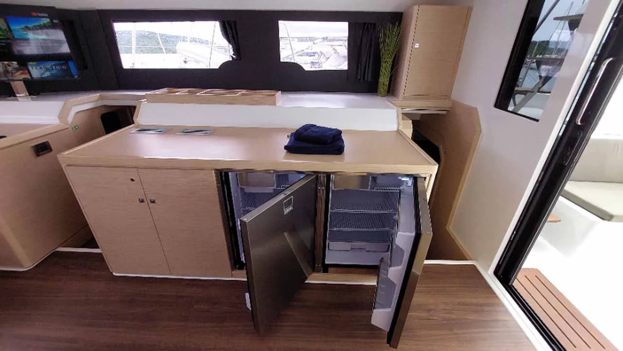 Dufour 48 Catamaran - 5 + 1 cab. (Dreamland)  - 14