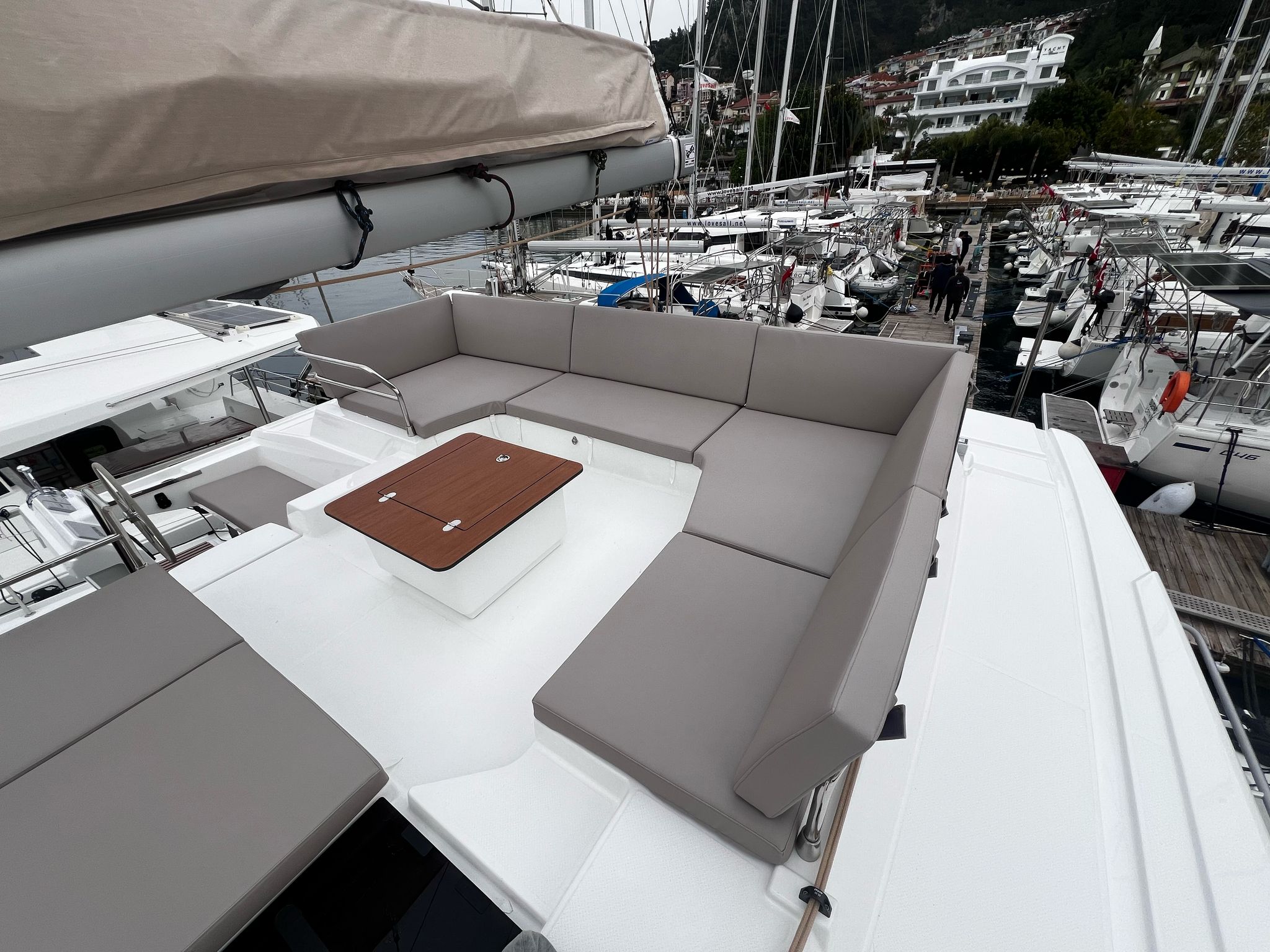 Photo #13 - Fountaine Pajot Tanna 47 - 5 + 1 cab. (Blue Angel) en Fethiye - 42301