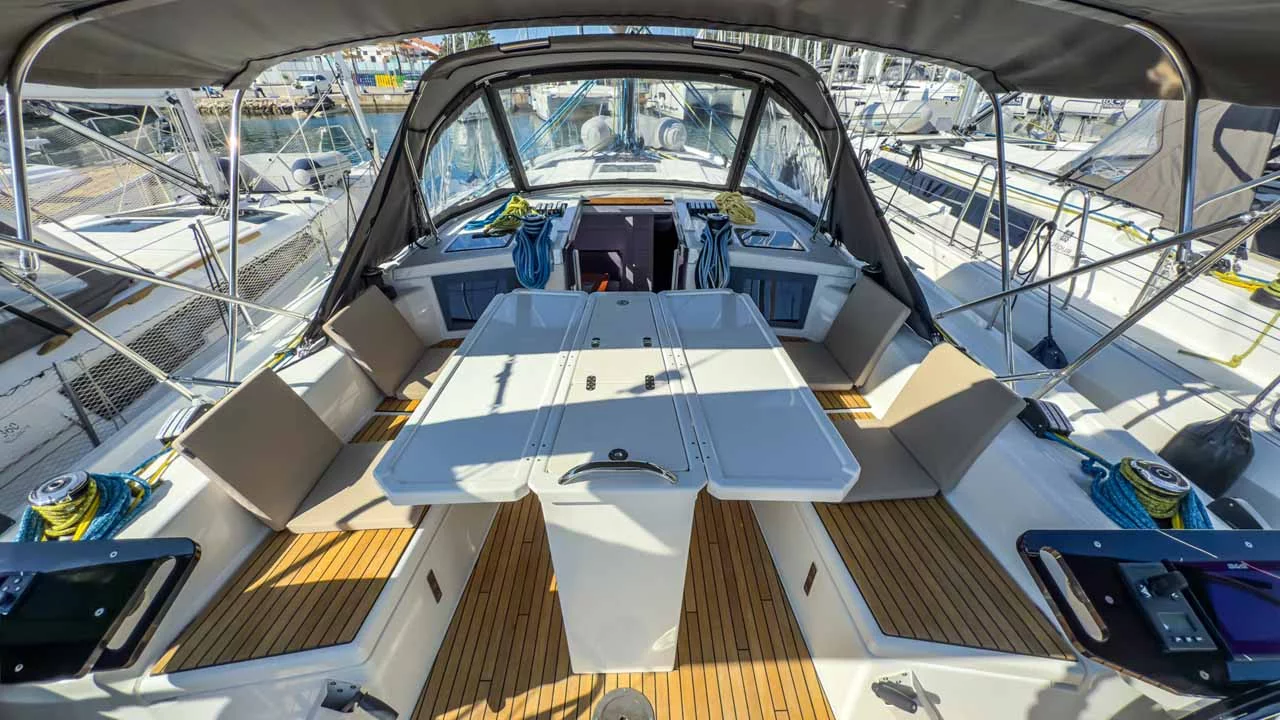 Dufour 41 Performance - 3 cab. (Nine to five)  - 3