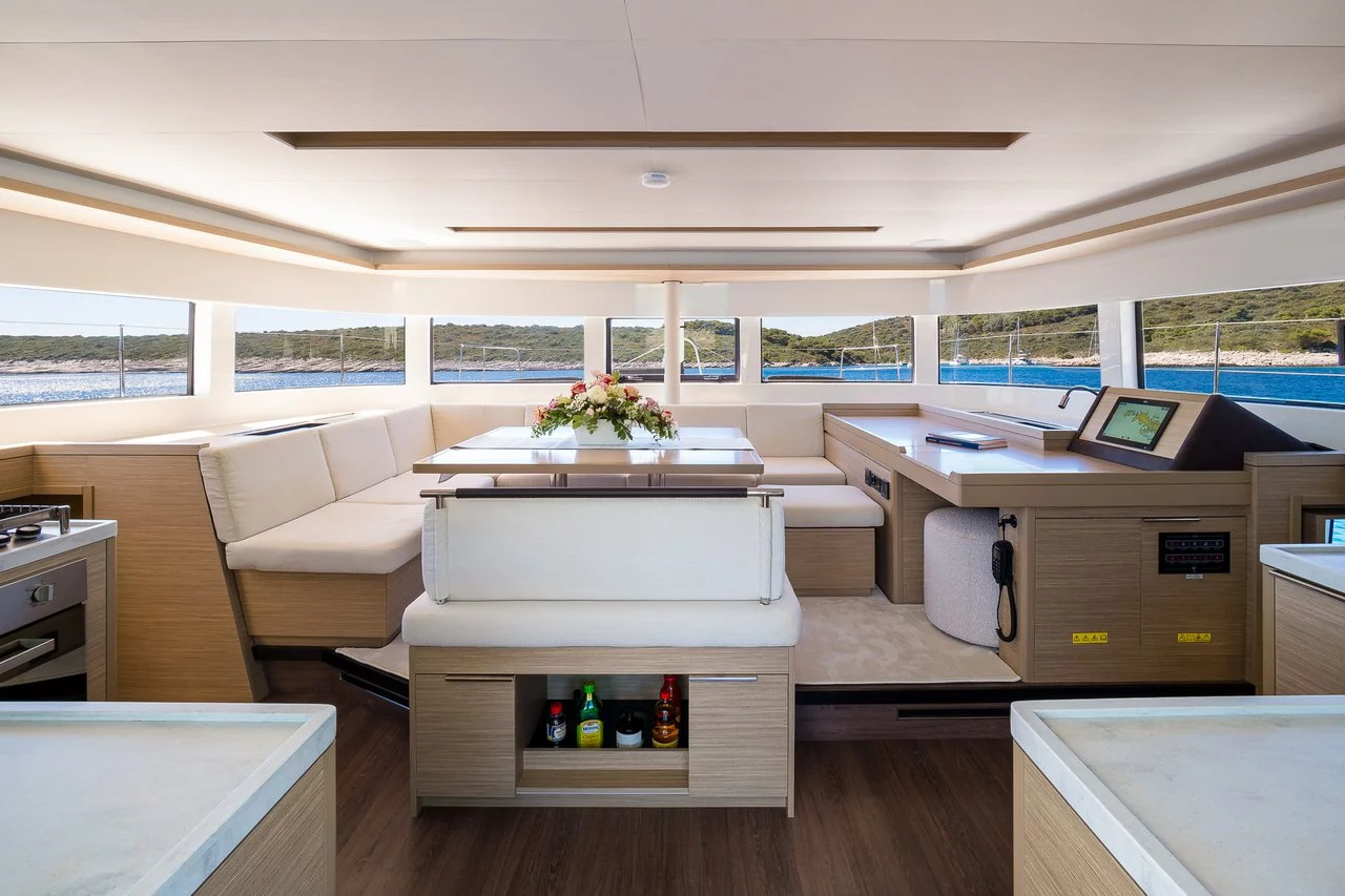 Lagoon 51 OW - 4 + 1 cab. (Catwalk)  - 17