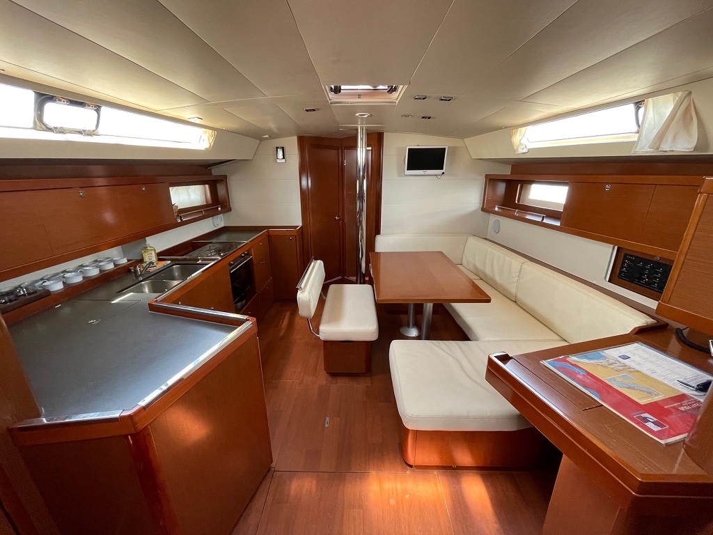 Photo #8 - Oceanis 45 - 4 cab. (Golden Dreams) en Sukosan - 42350
