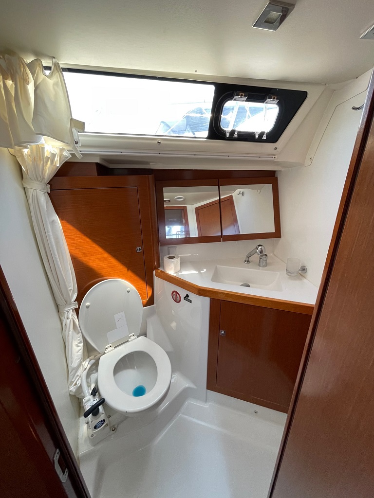 Photo #26 - Oceanis 45 - 4 cab. (Golden Dreams) en Sukosan - 42350