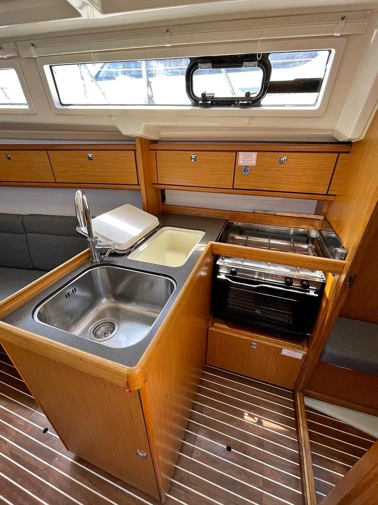 Bavaria Cruiser 33 (Chiara)  - 11