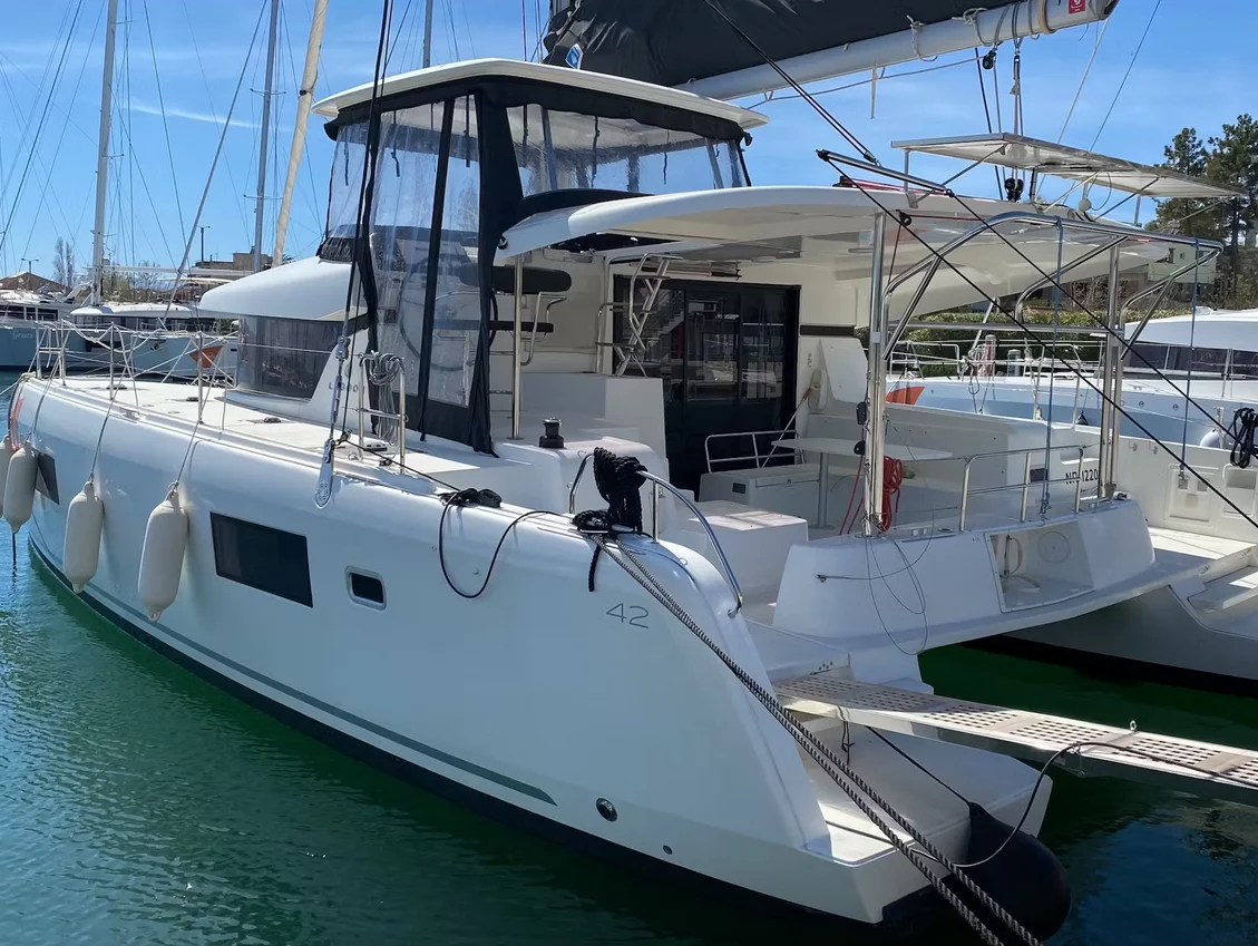 Lagoon 42 - 4 + 2 cab. (Neptune)  - 0