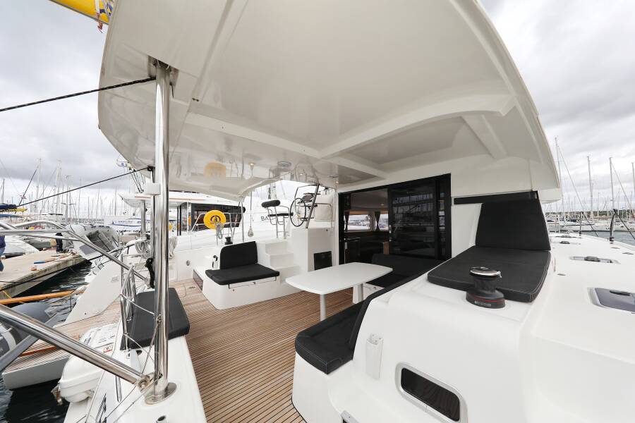 Photo #6 - Lagoon 42 - 4 + 2 cab. (Ice Cat) en Porto Rotondo - 42387