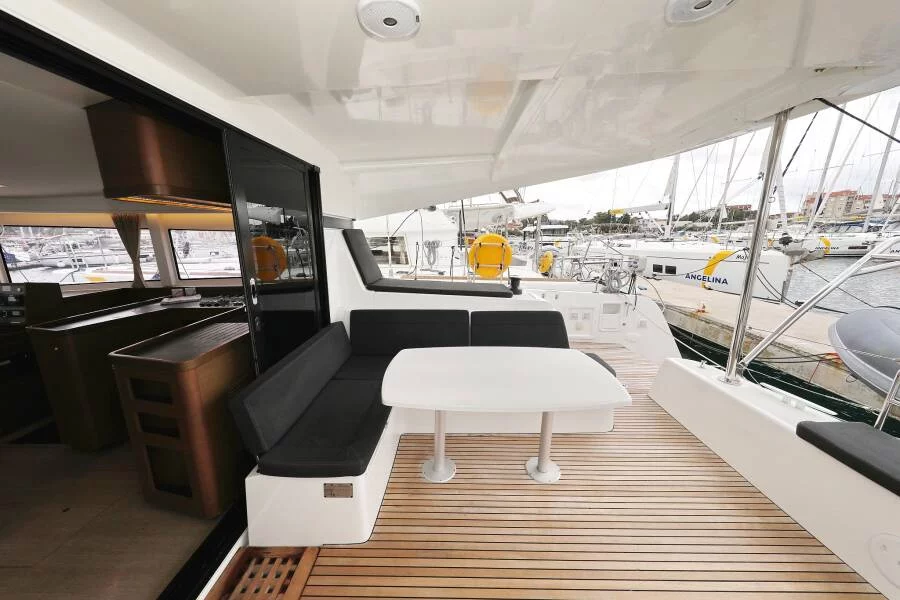 Lagoon 42 - 4 + 2 cab. (Ice Cat)  - 6