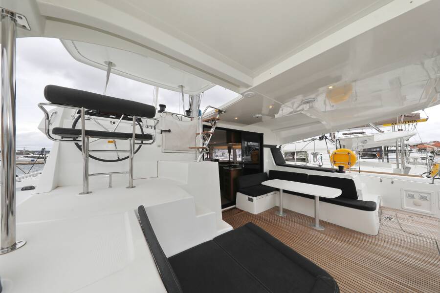 Photo #8 - Lagoon 42 - 4 + 2 cab. (Ice Cat) en Porto Rotondo - 42387