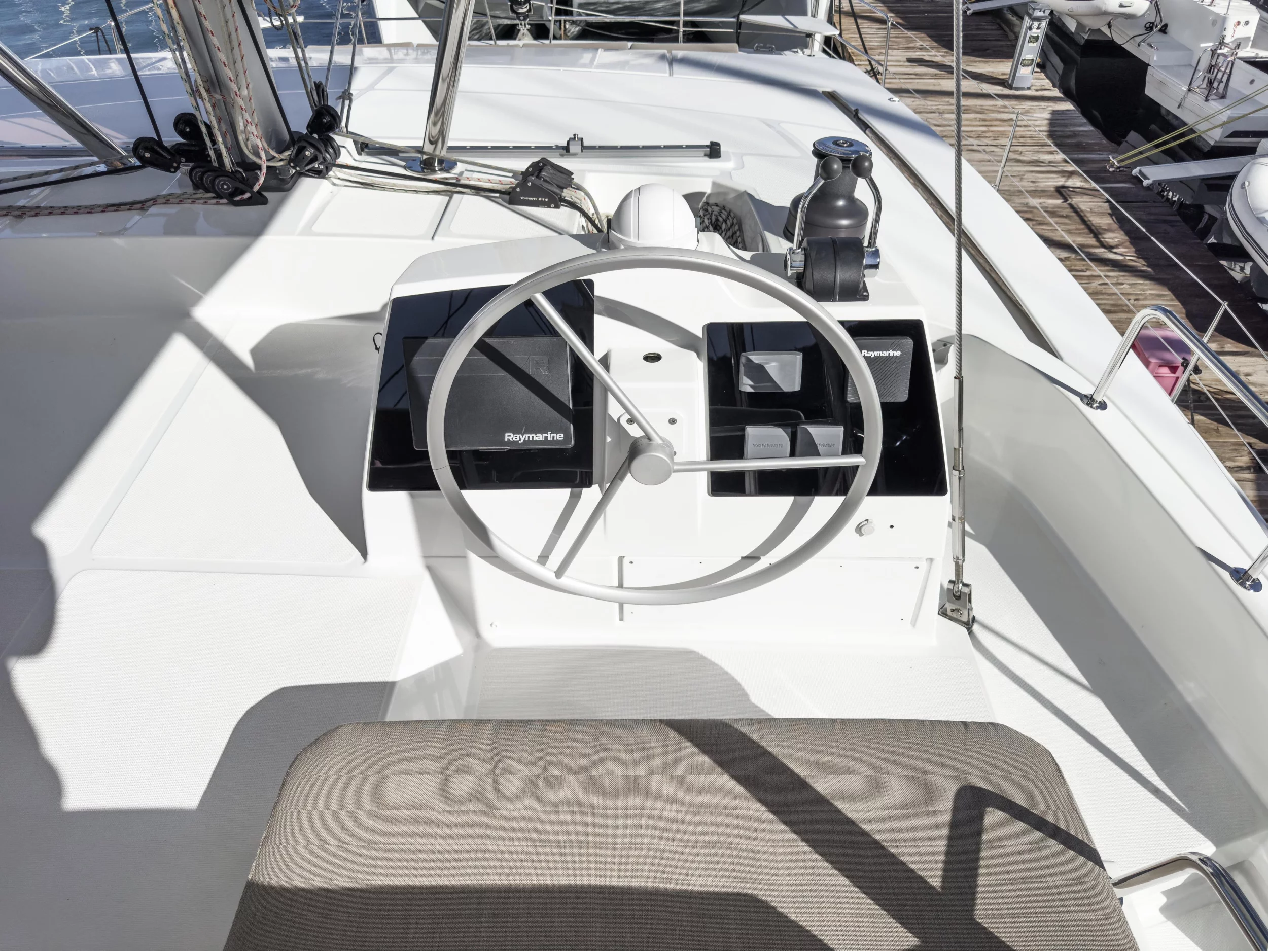 Bali 4.8 - 5 + 1 cab (Pagora)  - 5