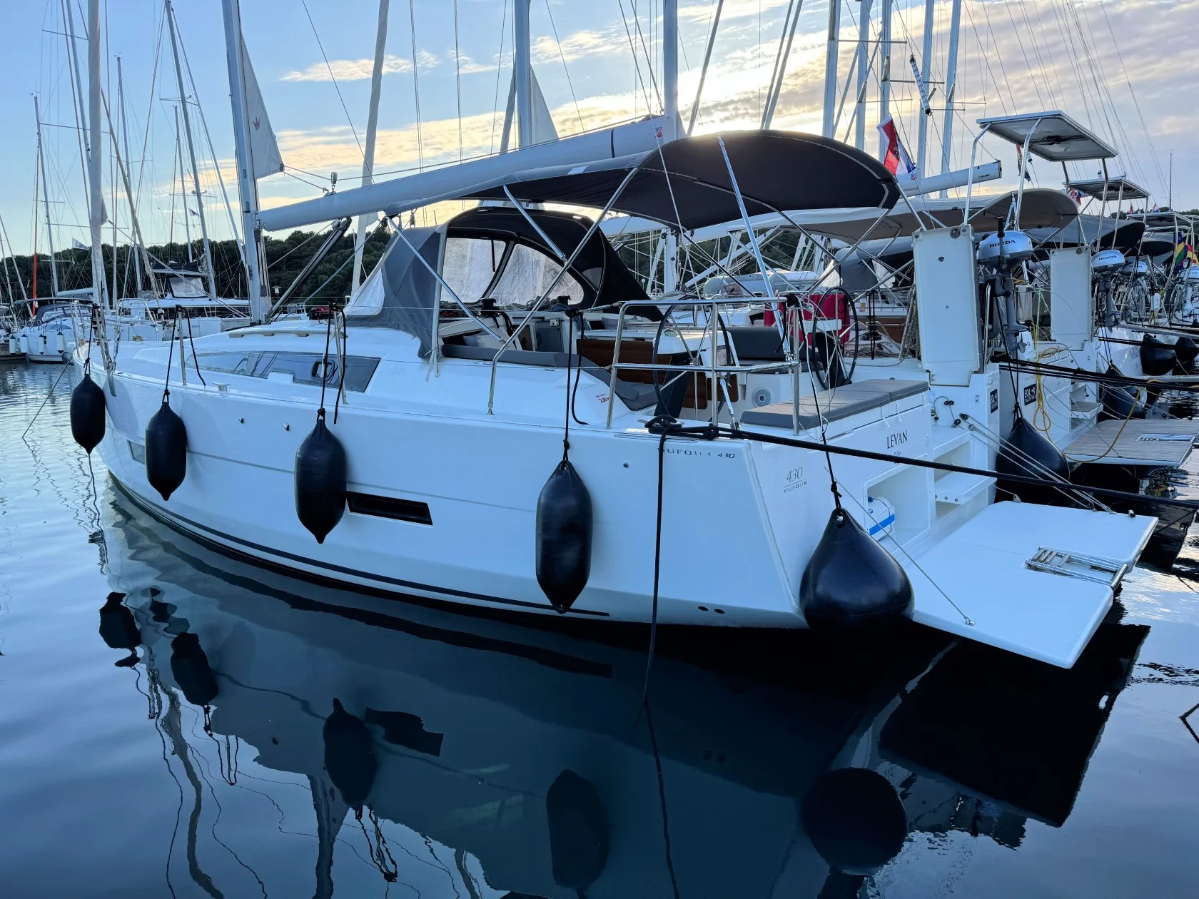Dufour 430 GL (Levan)  - 8