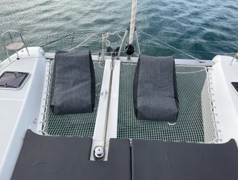 Lagoon 42 - 4 + 2 cab. (Silence)  - 5