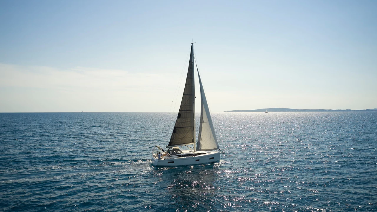 Bavaria C38 (Rising Sun)  - 2